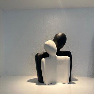 Ceramic Couple Statues for Home Décor Hugging Couple Figurines Office Dé…